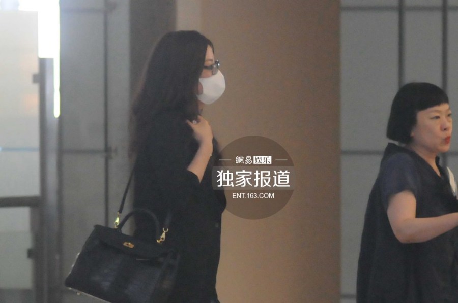 �wޱ�yŮ�F(xi��n)��C(j��)��(ch��ng)���͵�ķ��_(k��i)����