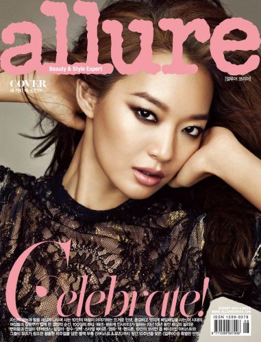 申敏兒登《ALLUREKOREA》封面展多種魅力