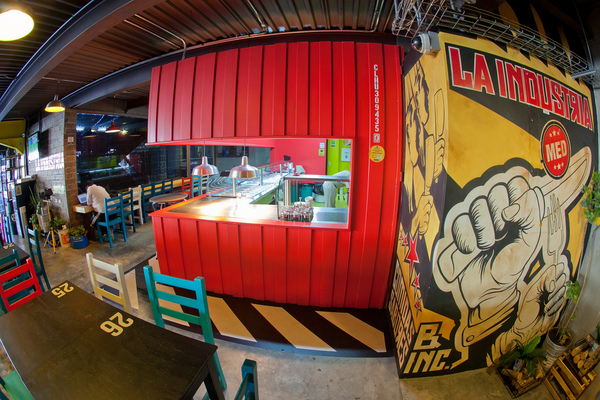 LAINDUSTRIA�͏d