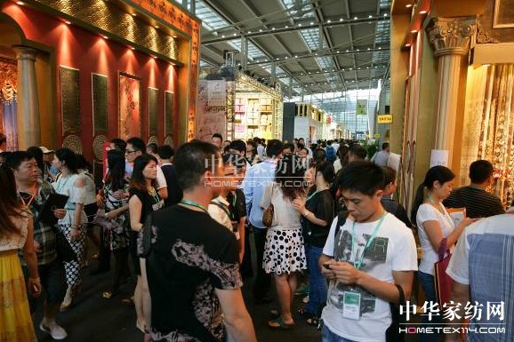 十二萬盛況再續(xù)輝煌 家居中國花樣綻放