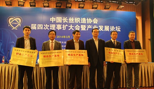 �L�z���fһ���Ĵ����U����ھ����_