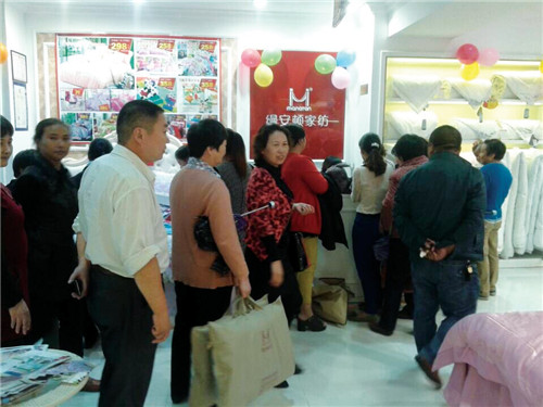 縵安頓淮安店老店新開,引發(fā)集體搶購(gòu)潮