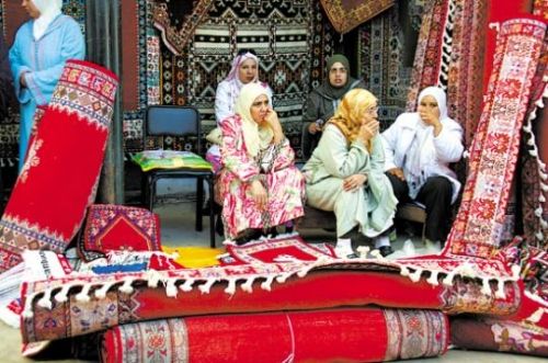 逛拉巴特地毯市場做個"被冷落"的觀光客