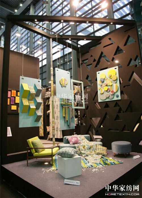 ���ڼҼ���ˇ�߼Ҿ��b�չ���L�в�ˇ���]