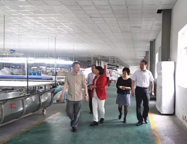 中國家紡協會赴江蘇悅達集團參觀學習