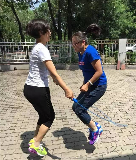 �Pʢ�Ҽ�����ɵؾ�Ӣ�R��һ��