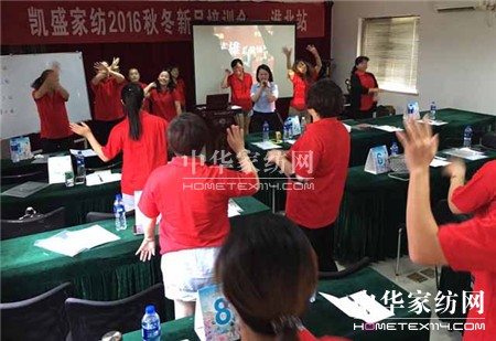 ������ؾ�Ӣ�R�ۣ���ϵ�＾�l(f��)չ��