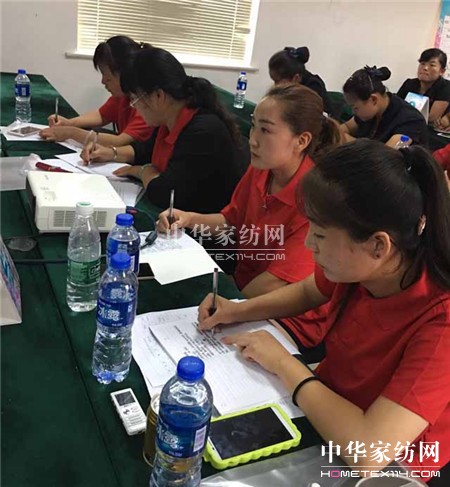 ������ؾ�Ӣ�R�ۣ���ϵ�＾�l(f��)չ��