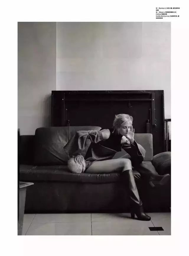 rOӋRFASHIONSHOWCASEzɞ麼ݕrƽ_