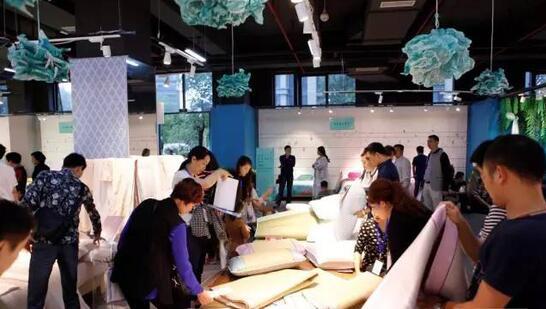 ���R���Ҽ�2017������Ʒ�l(f��)�����ɹ��e��