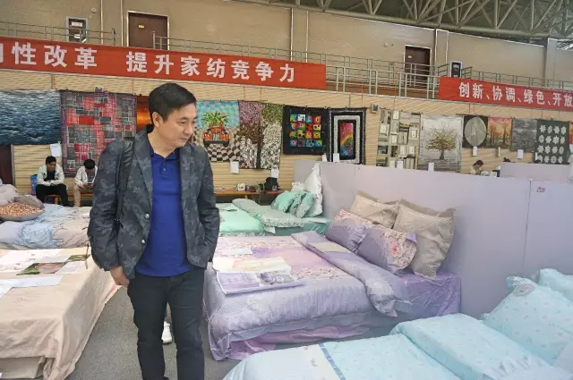 �Ҹ�������ζϯ����ͨ������������300���Ҽ��aƷ��Ů��ʣ�