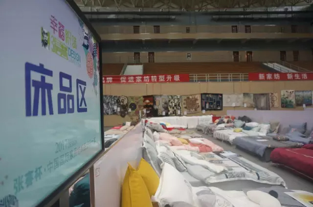 �Ҹ�������ζϯ����ͨ������������300���Ҽ��aƷ��Ů�����