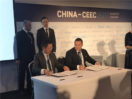 羅萊生活董事長薛偉成參加中國-中東歐國家企業(yè)合作對接會并向李克強(qiáng)總理匯報交流跨國合作心得