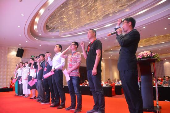 精英引領產業創新驅動價值——漢斯克恩灃杯•2018中國家紡家居產業發展高峰論壇