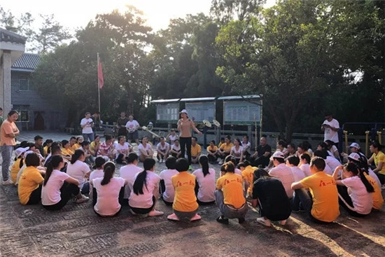 凱盛家紡2018夏季培訓(xùn)會|這次我們登上了衡山