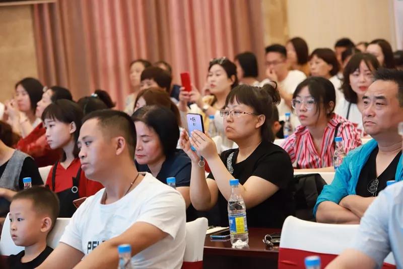 Ʒ•Ҽ2019ﶬƷlAMչ٣