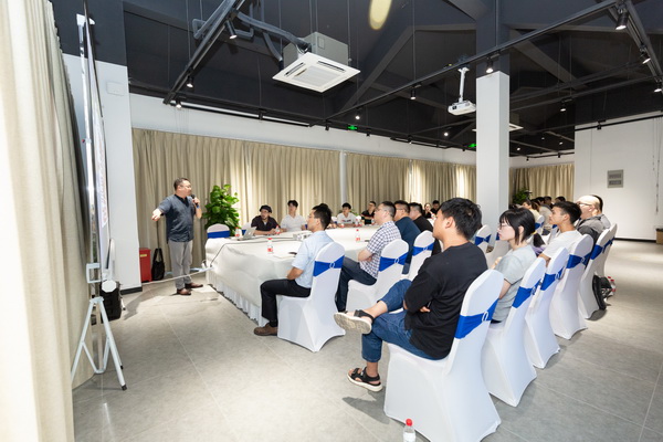 rhrδlչ}ՓںݽzIСe