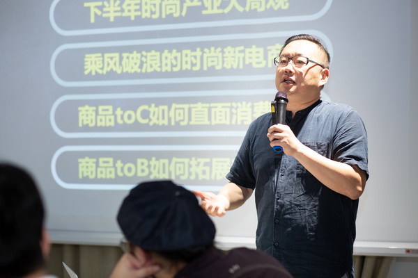 rhrδlչ}ՓںݽzIСe