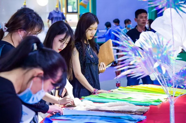 2022򴺼ּϵлӼAɆĻ