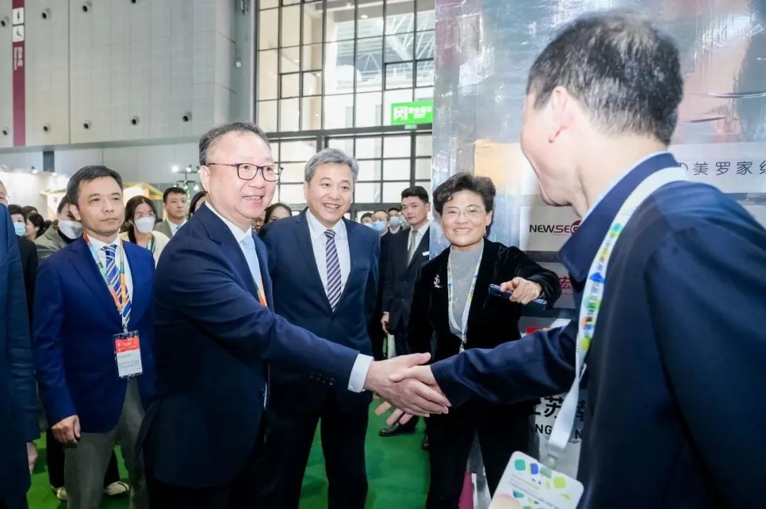 力為華夏添錦繡，織就神州好生活！2023中國紡聯(lián)春季聯(lián)展開幕式暨棉紡消費(fèi)季活動啟動儀式舉行