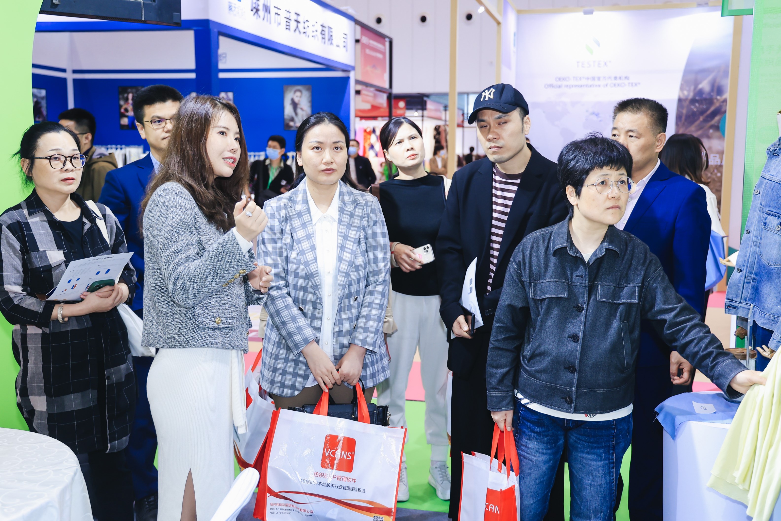頭部企業(yè)齊聚紡城!共赴柯橋紡博會(huì)創(chuàng)新之約