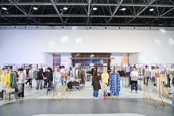 共同推動紡織服裝行業繁榮發展--2025東莞市紡織服裝產銷對接會在大朗盛大啟幕