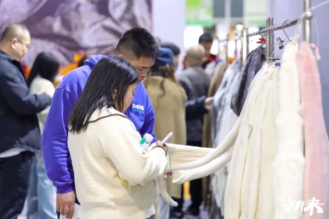 向&ldquo;心&rdquo;而生 逐&ldquo;質&rdquo;而行 2025海寧中國國際皮革毛皮時裝面輔料展盛大開幕