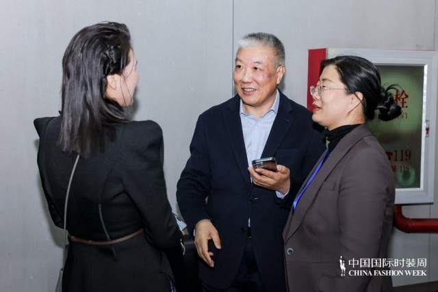 胡瑩瑩的精神內核&ldquo;ARTEMIS&middot;自由悅己&rdquo;  設計師品牌Y2FREEDOM秋冬系列北京綻放