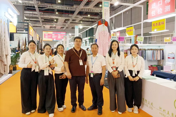 40余家石家莊紡服企業齊聚滬上，成為中紡聯秋季聯展上靚麗的風景線